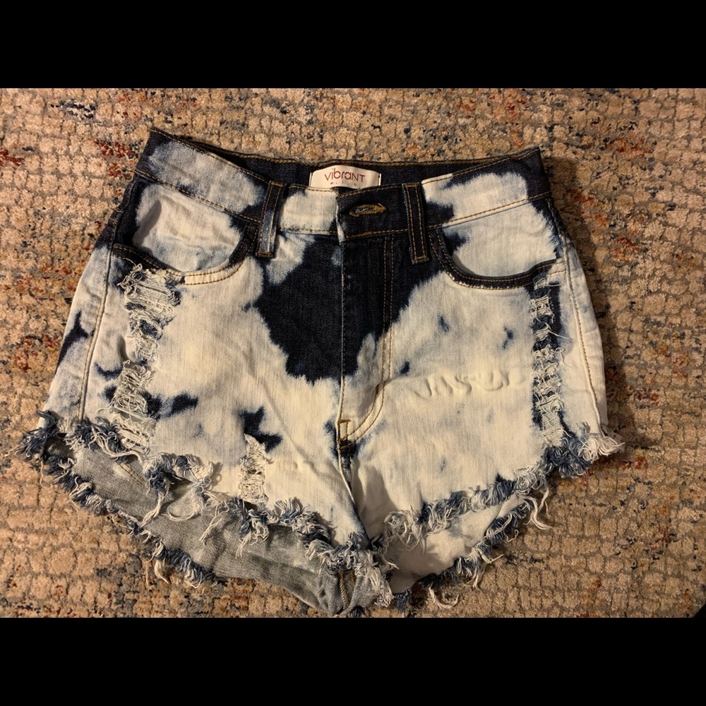 Bleach washed jean shorts